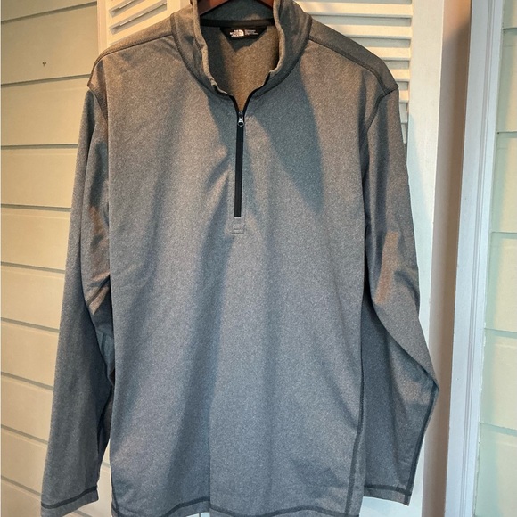 The North Face Gray Quarter-Zip Lightweight Fleece Sweatshirt XL - Picture 1 of 4